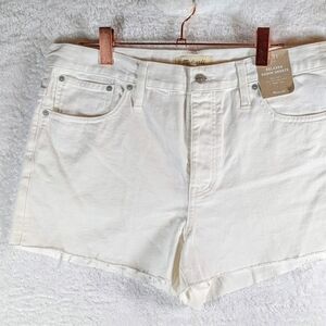 481- NWT Madewell Women's White‎ Jean Shorts